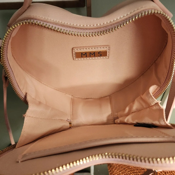 MMS Design Studio Pink Heart-Shaped Bag - Picture 6 of 8